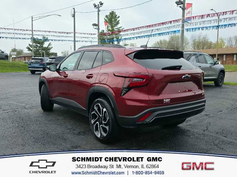 Used 2025 Chevrolet Trax RS w/ Driver Confidence Package image 7