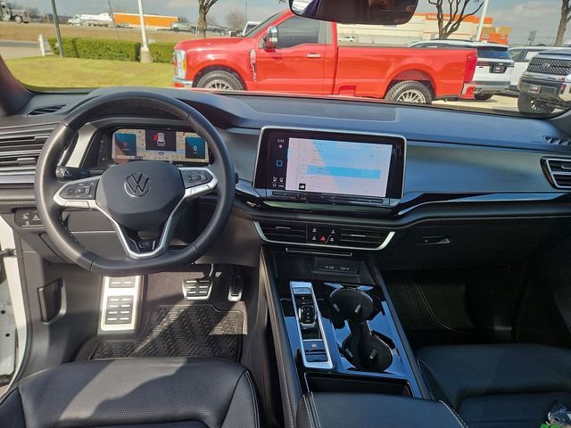 Used 2024 Volkswagen Atlas Cross Sport SEL R-Line image 21