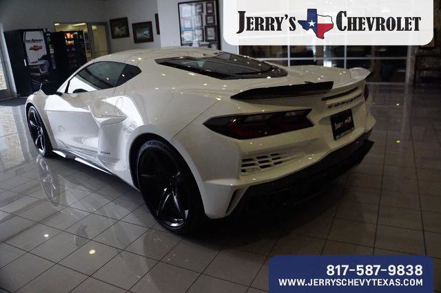 New 2025 Chevrolet Corvette E-Ray w/ Stealth Interior Trim Package AWD/4WD image 5