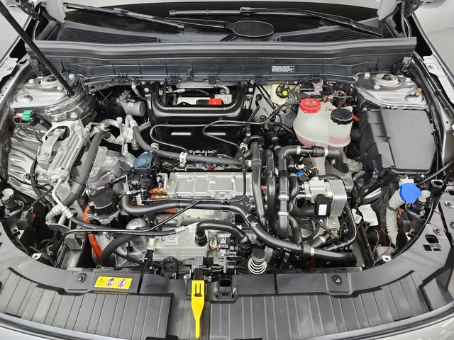Used 2023 Mercedes-Benz EQB 300 4MATIC image 41