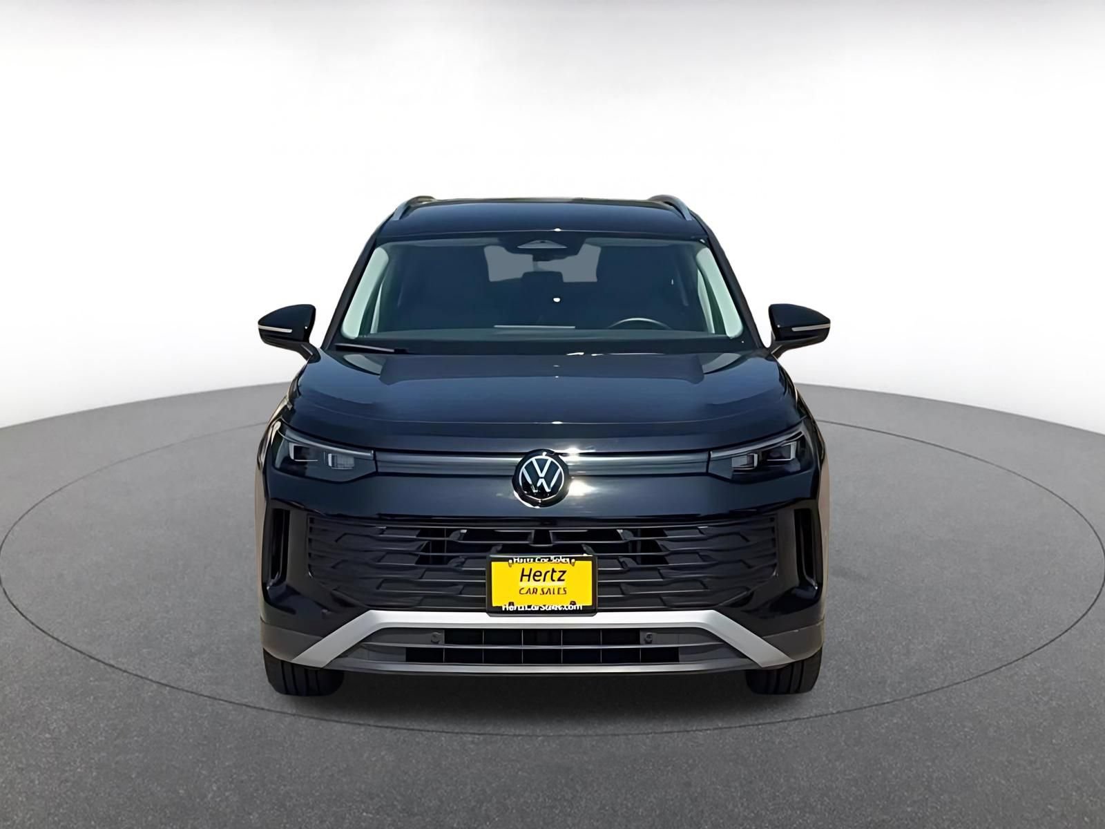 Used 2026 Volkswagen Tiguan SE AWD/4WD image 4