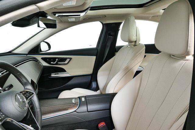 Used 2025 Mercedes-Benz E 350 Sedan image 2