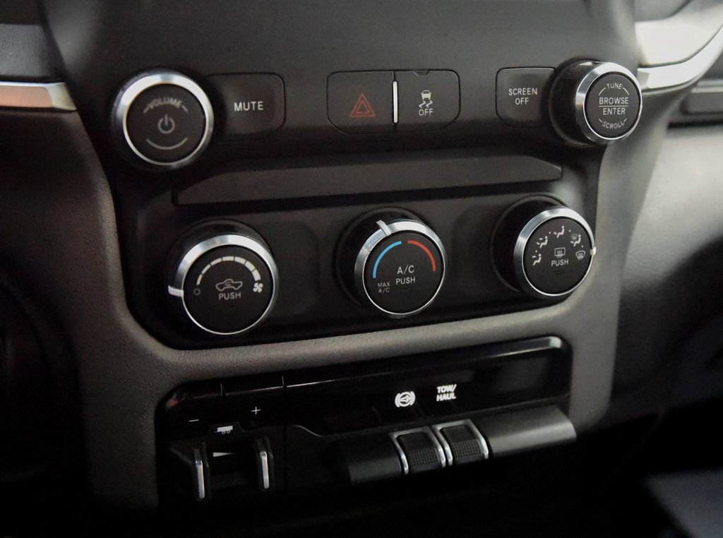 Used 2024 RAM 3500 Big Horn image 17