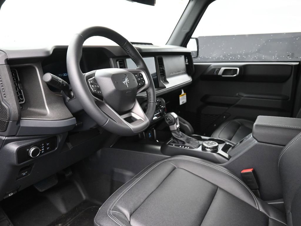 New 2025 Ford Bronco Badlands image 18