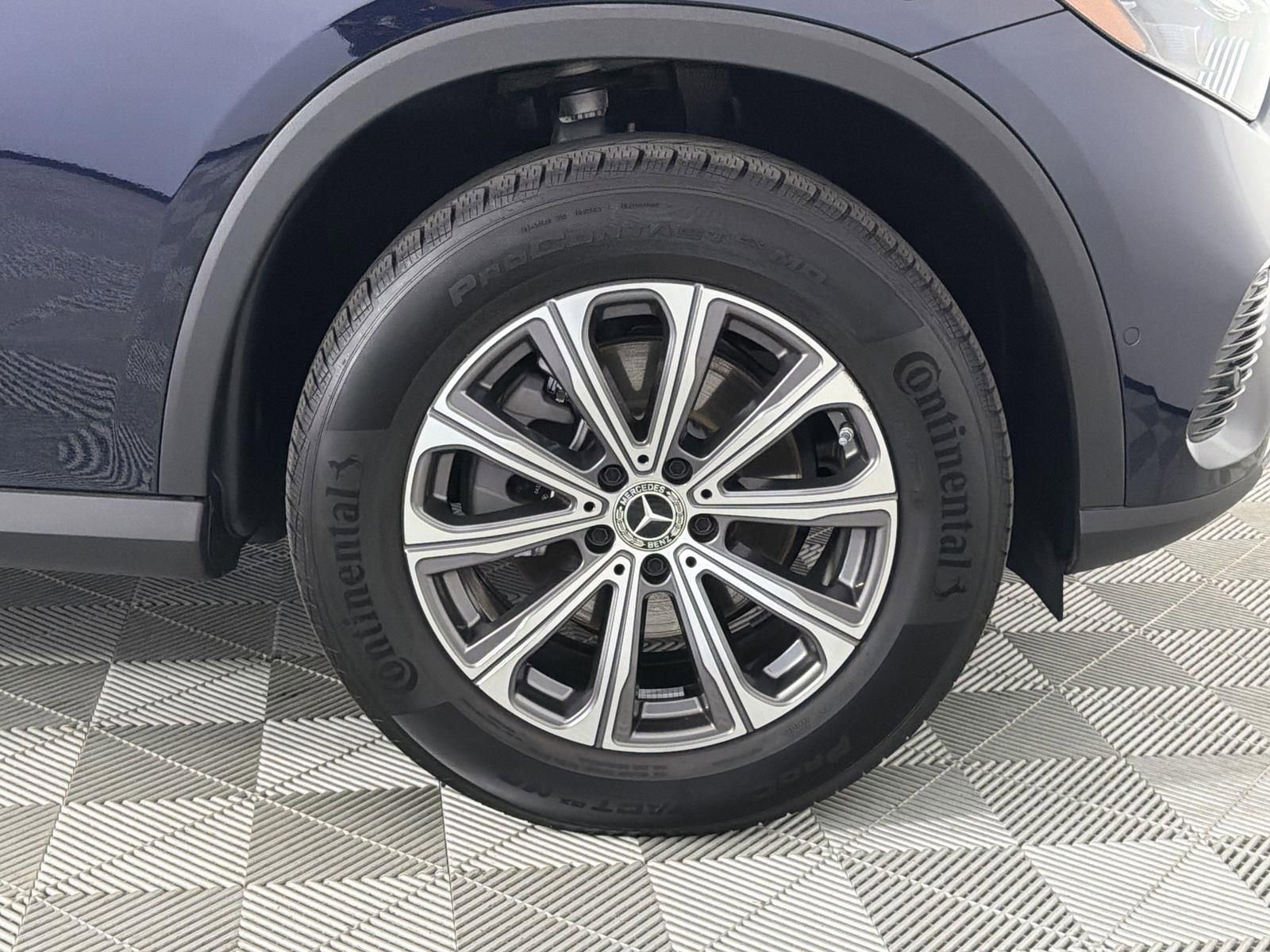 Used 2024 Mercedes-Benz GLC 300 image 35