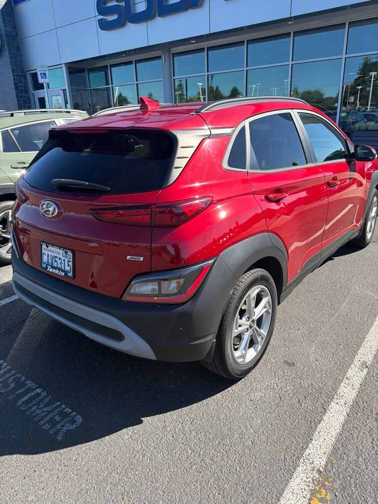 Used 2022 Hyundai Kona SEL AWD/4WD image 3