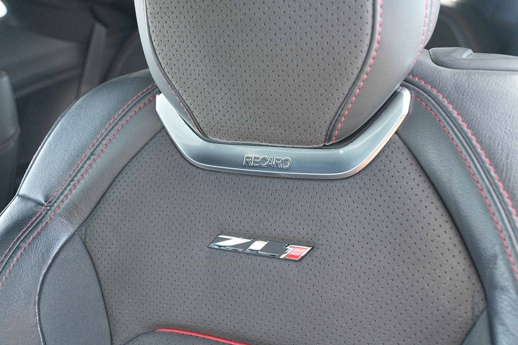 Used 2019 Chevrolet Camaro ZL1 RWD image 41