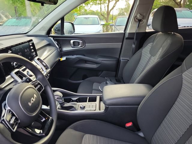 Used 2022 Kia Sorento LX image 13