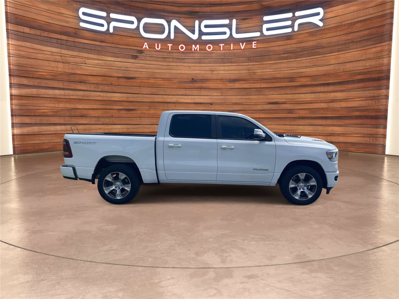 Used 2023 RAM 1500 Laramie AWD/4WD image 8