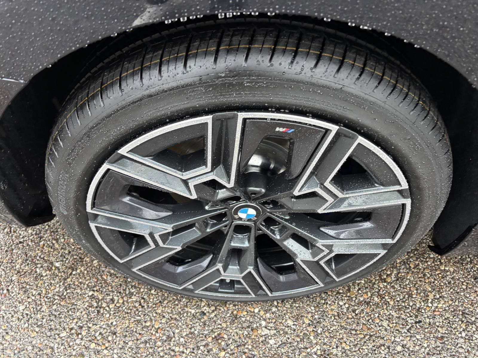 New 2026 BMW i5 eDrive40 w/ M Sport Package AWD/4WD image 30