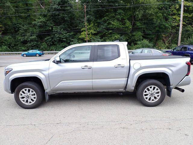 Certified 2025 Toyota Tacoma SR5 AWD/4WD image 6