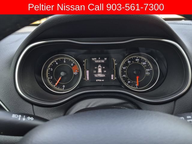 Used 2020 Jeep Cherokee Latitude Plus FWD image 29