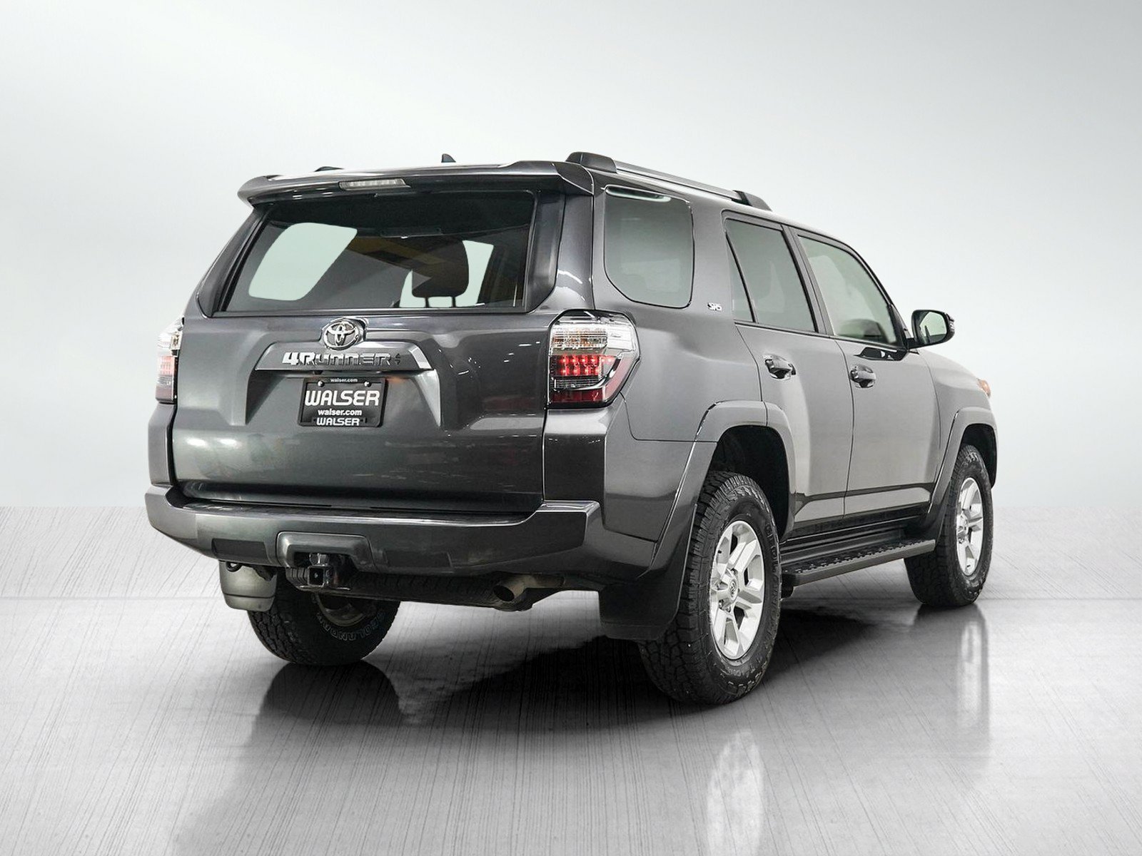 Used 2022 Toyota 4Runner SR5 Premium AWD/4WD image 5
