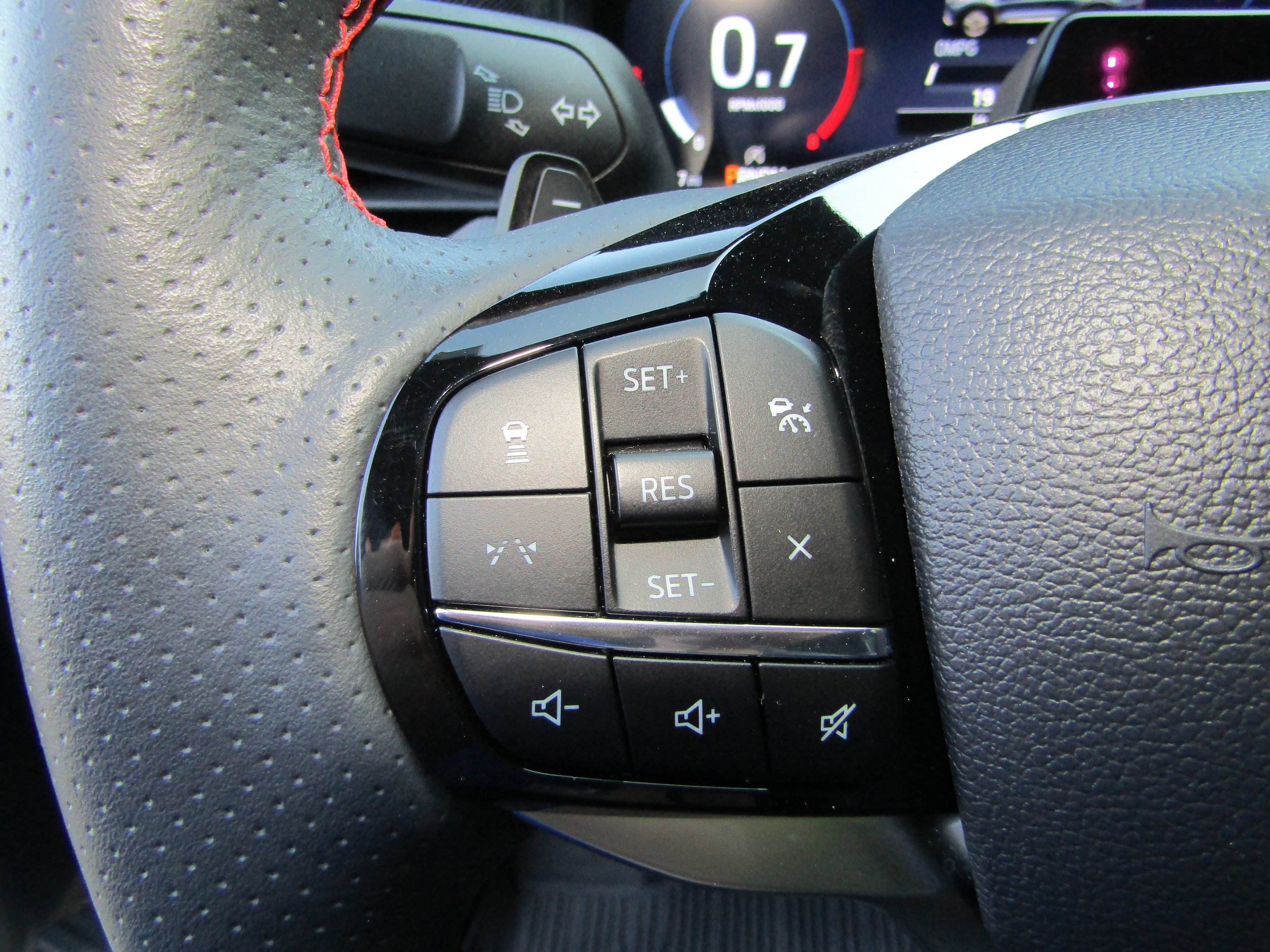 Used 2025 Ford Explorer ST w/ Sun And Sound Package AWD/4WD image 43