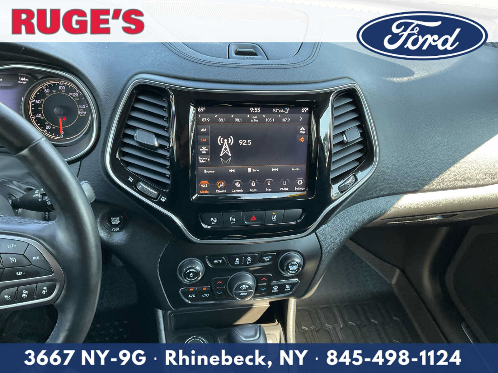 Used 2021 Jeep Cherokee Limited w/ Elite Package AWD/4WD image 18
