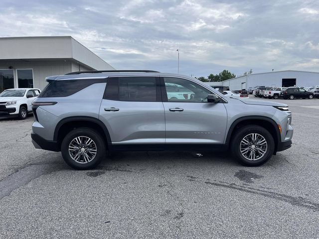 Certified 2024 Chevrolet Traverse LT FWD image 2