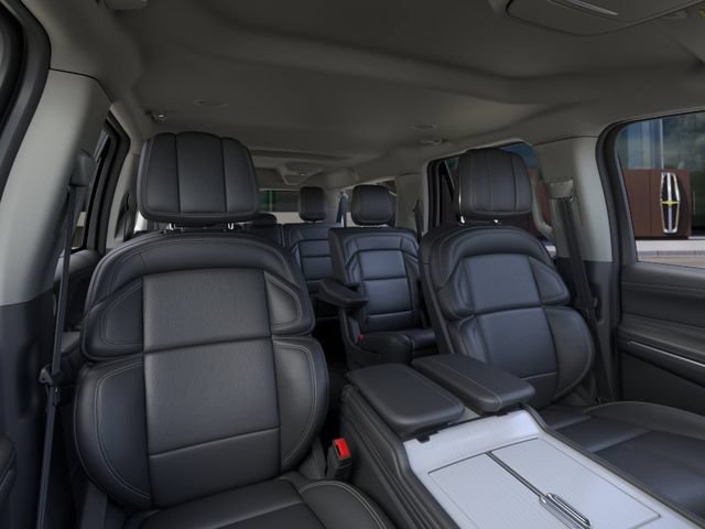 New 2026 Lincoln Navigator L Premier AWD/4WD image 10