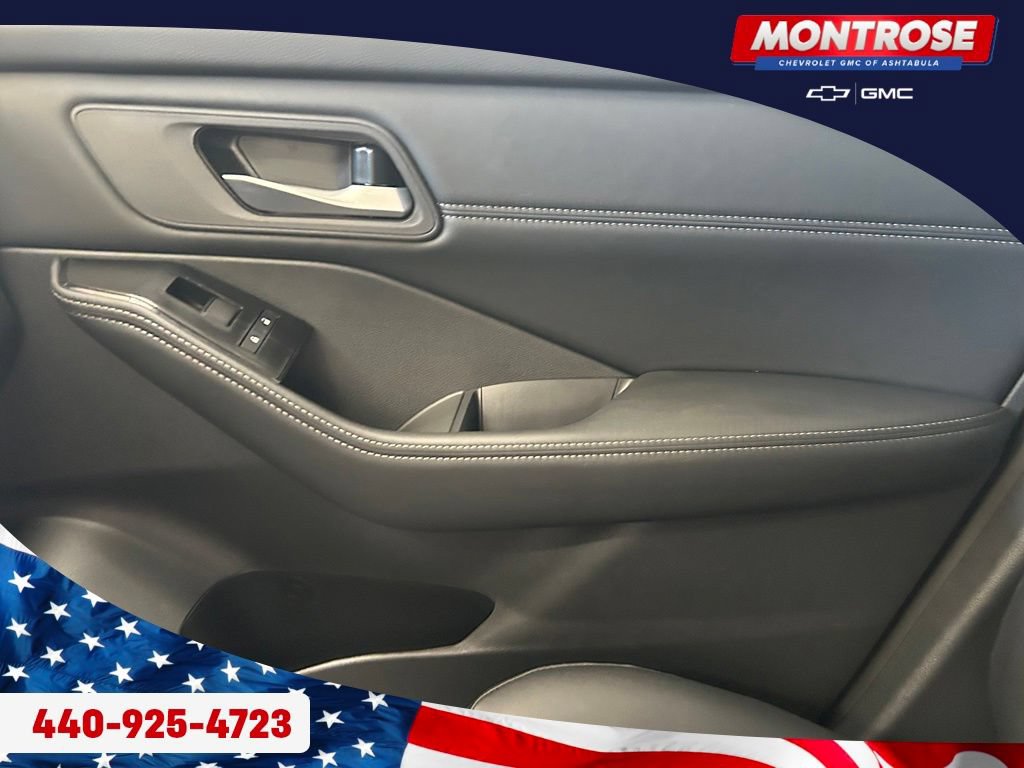 Used 2026 Nissan Rogue Dark Armor AWD/4WD image 12