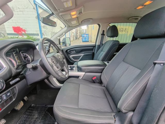 Used 2016 Nissan Titan SV AWD/4WD image 31