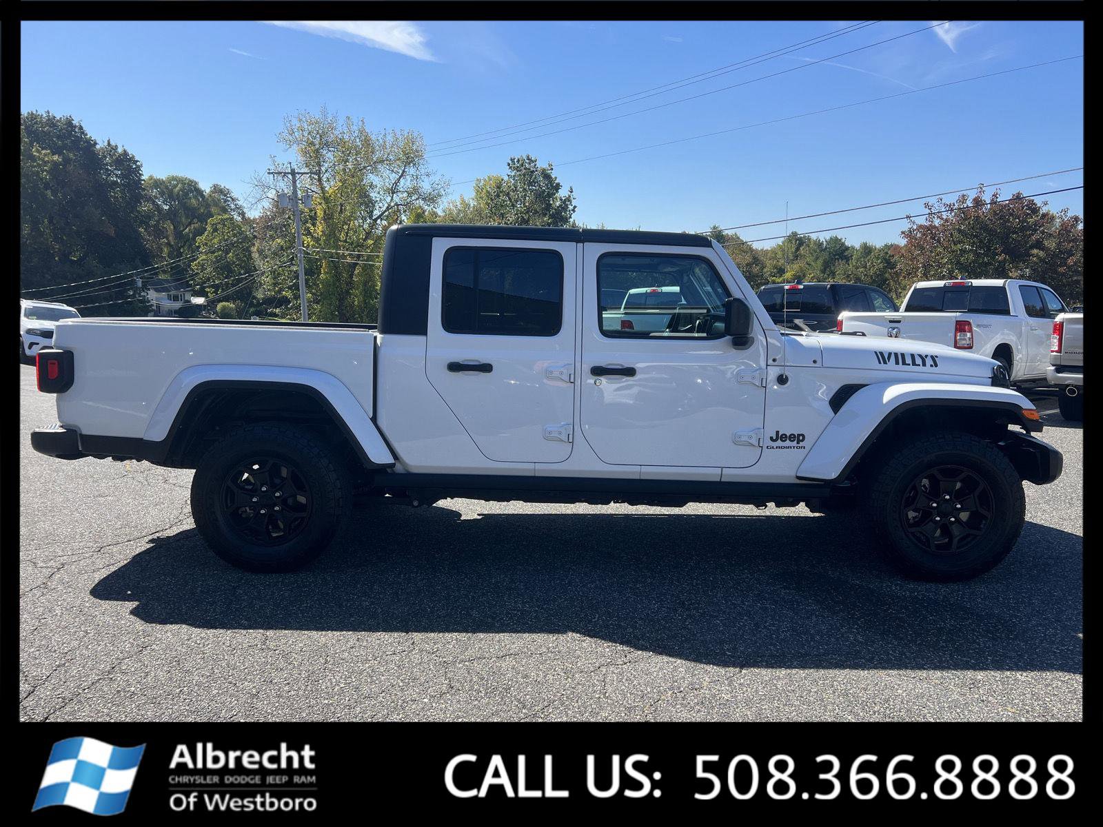 Used 2022 Jeep Gladiator Willys image 6