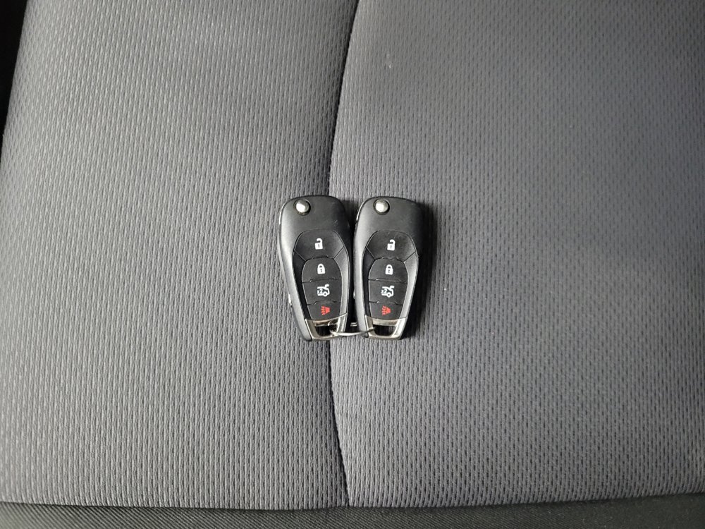 Used 2018 Chevrolet Cruze LS FWD image 32