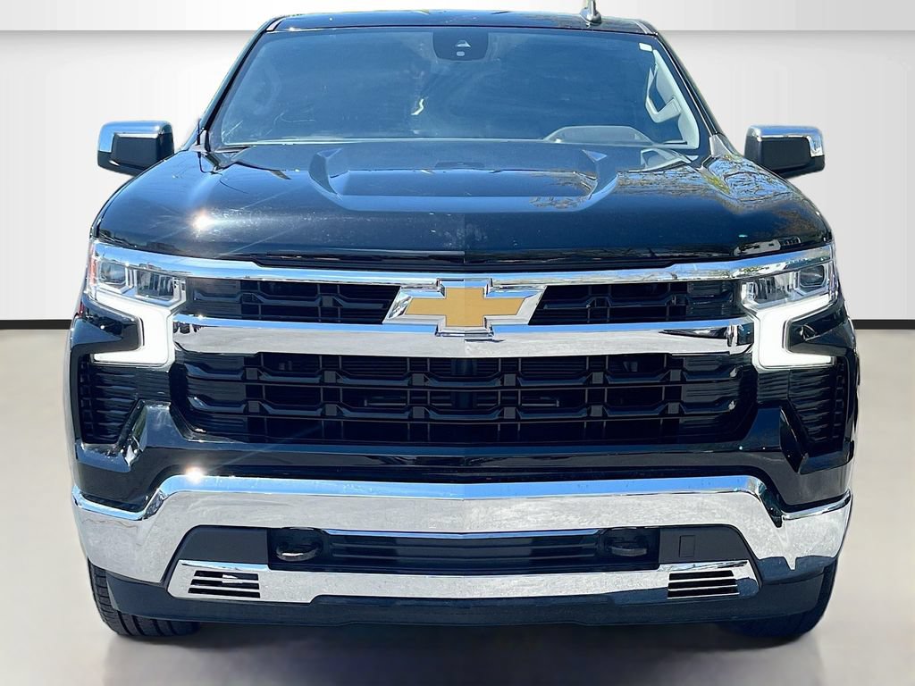 Used 2022 Chevrolet Silverado 1500 LT AWD/4WD image 2