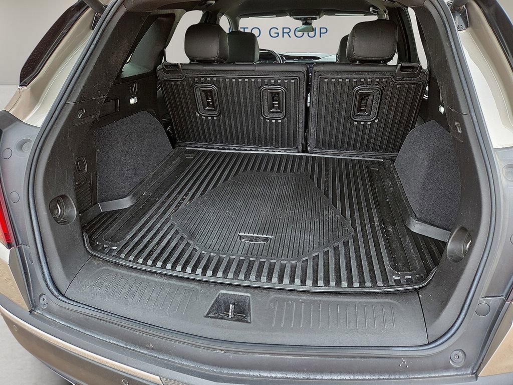 Used 2023 Cadillac XT5 Luxury w/ LPO, Floor Liner Package FWD image 18