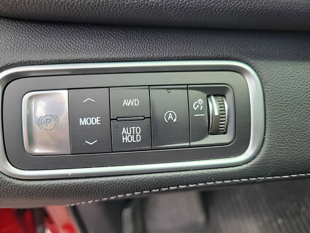 Used 2025 Buick Enclave Avenir w/ Super Cruise Package image 22