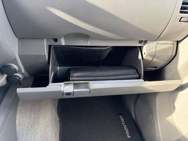 Used 2014 Nissan Frontier SV w/ SV Value Truck Package image 31