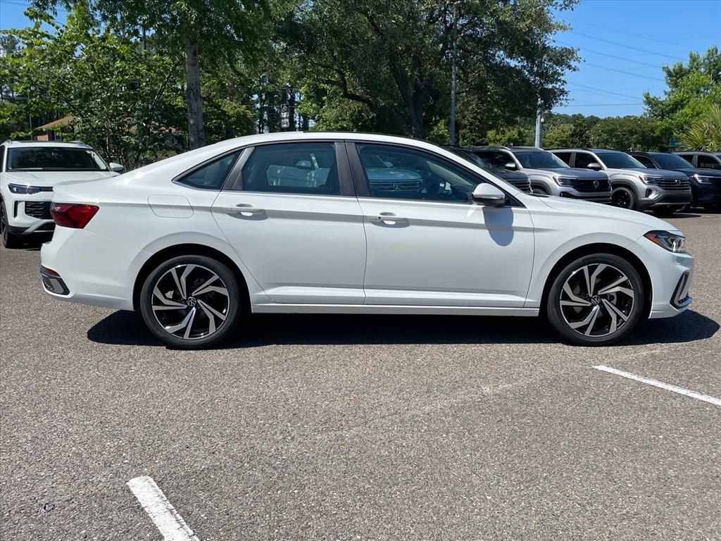 New 2026 Volkswagen Jetta SEL FWD image 2