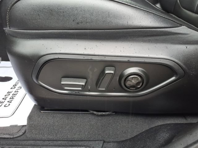 Used 2023 Jeep Grand Cherokee Limited AWD/4WD image 18