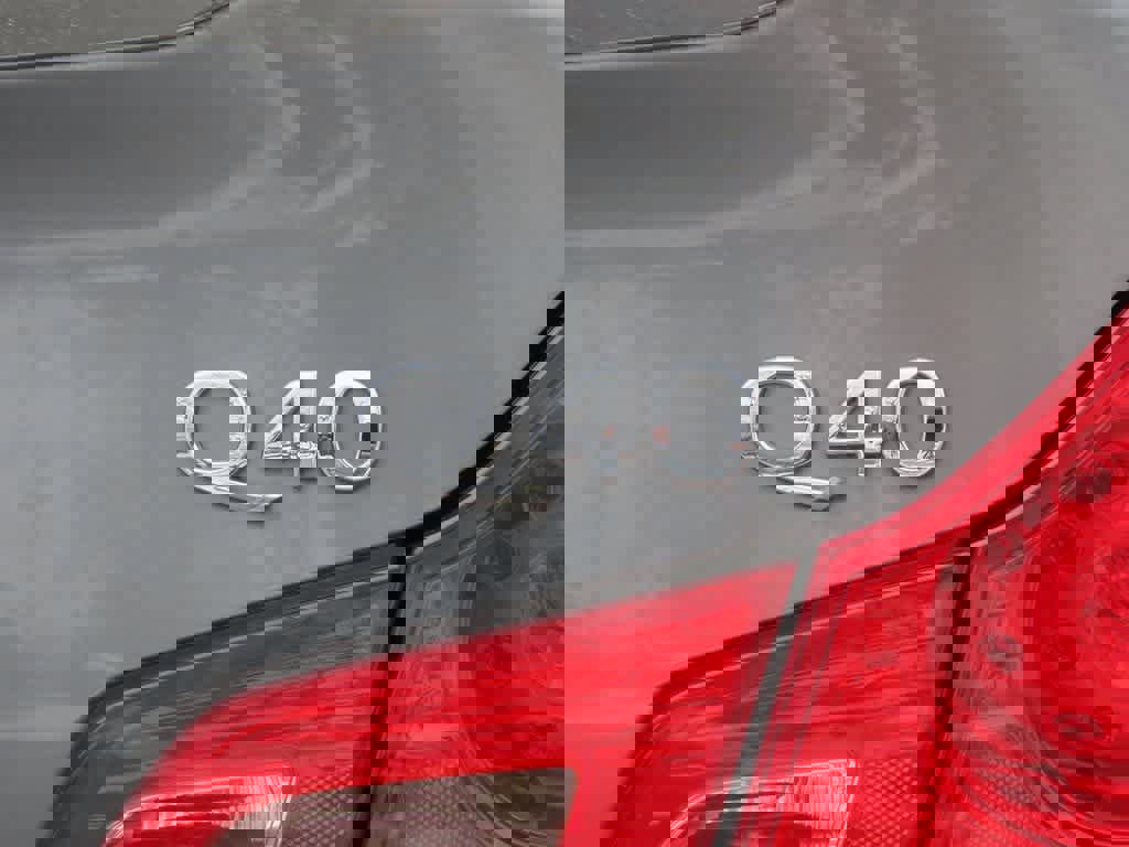 Used 2015 INFINITI Q40 AWD w/ Navigation Package image 7