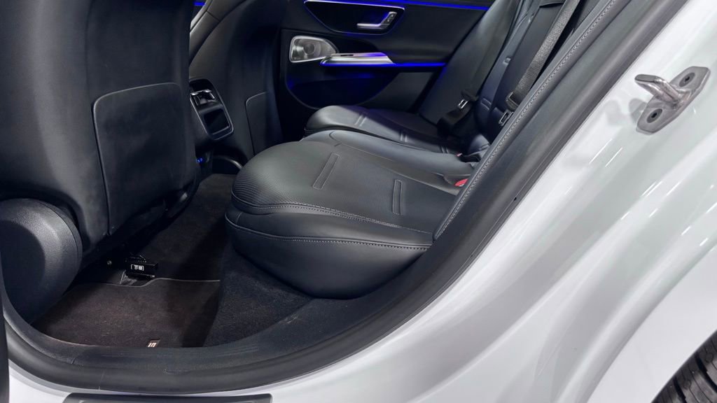 Certified 2025 Mercedes-Benz E 53 AMG e 4MATIC Sedan image 21