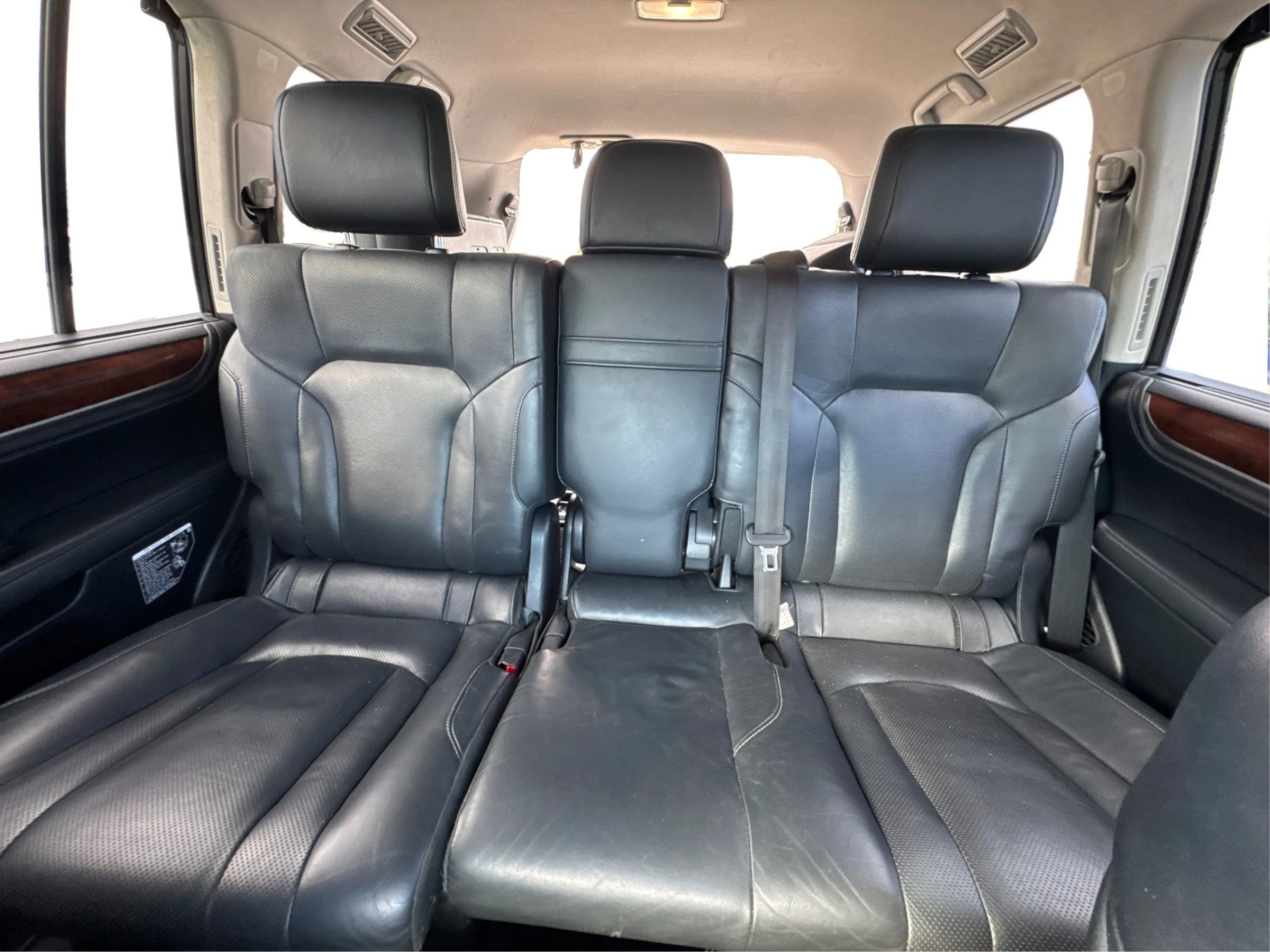 Used 2016 Lexus LX 570 4WD image 14