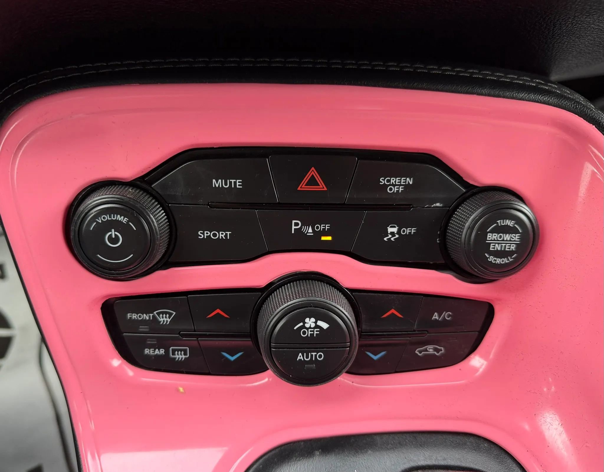 Used 2022 Dodge Challenger GT image 18