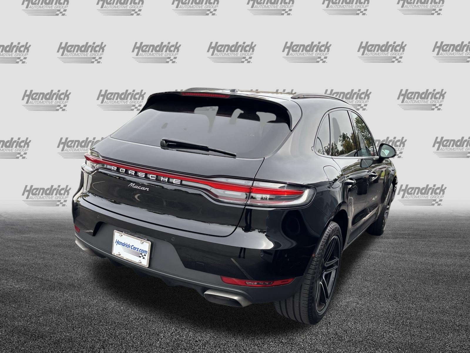 Used 2020 Porsche Macan AWD/4WD image 10