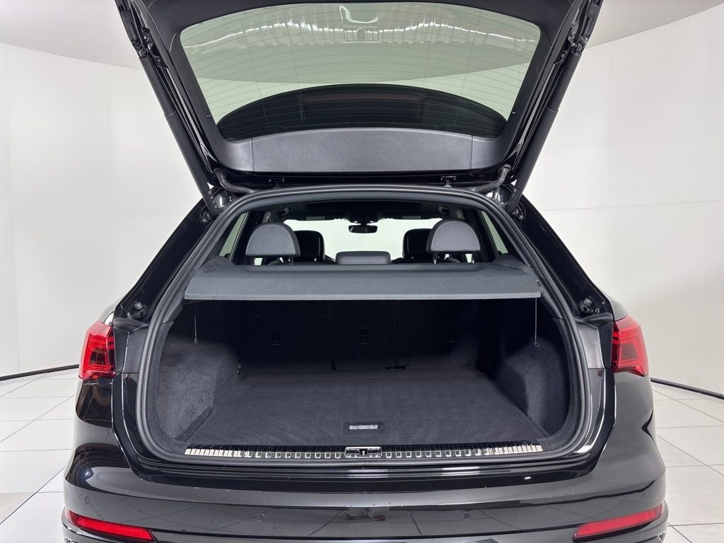 Used 2021 Audi Q3 2.0T Premium Plus w/ Premium Plus Package image 29