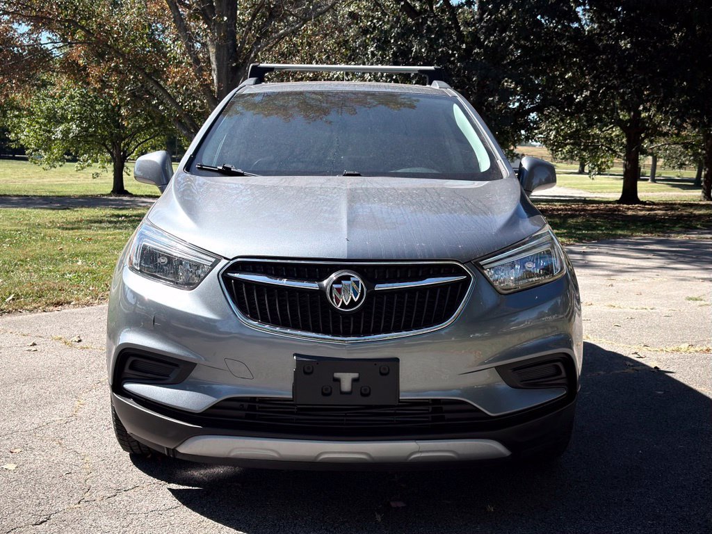 Used 2020 Buick Encore Preferred w/ LPO, Road Trip Package FWD image 3