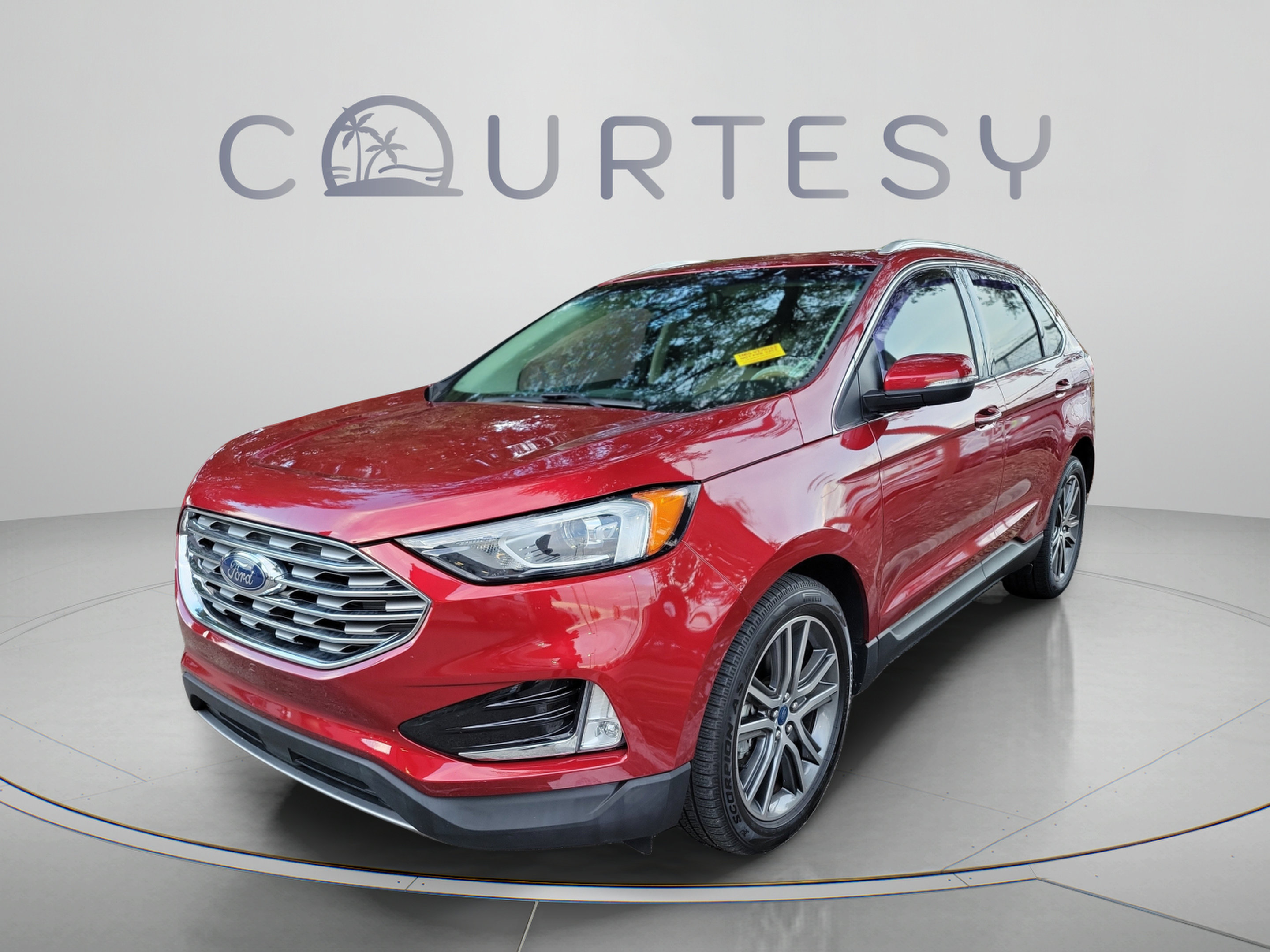 Used 2019 Ford Edge Titanium FWD image 3