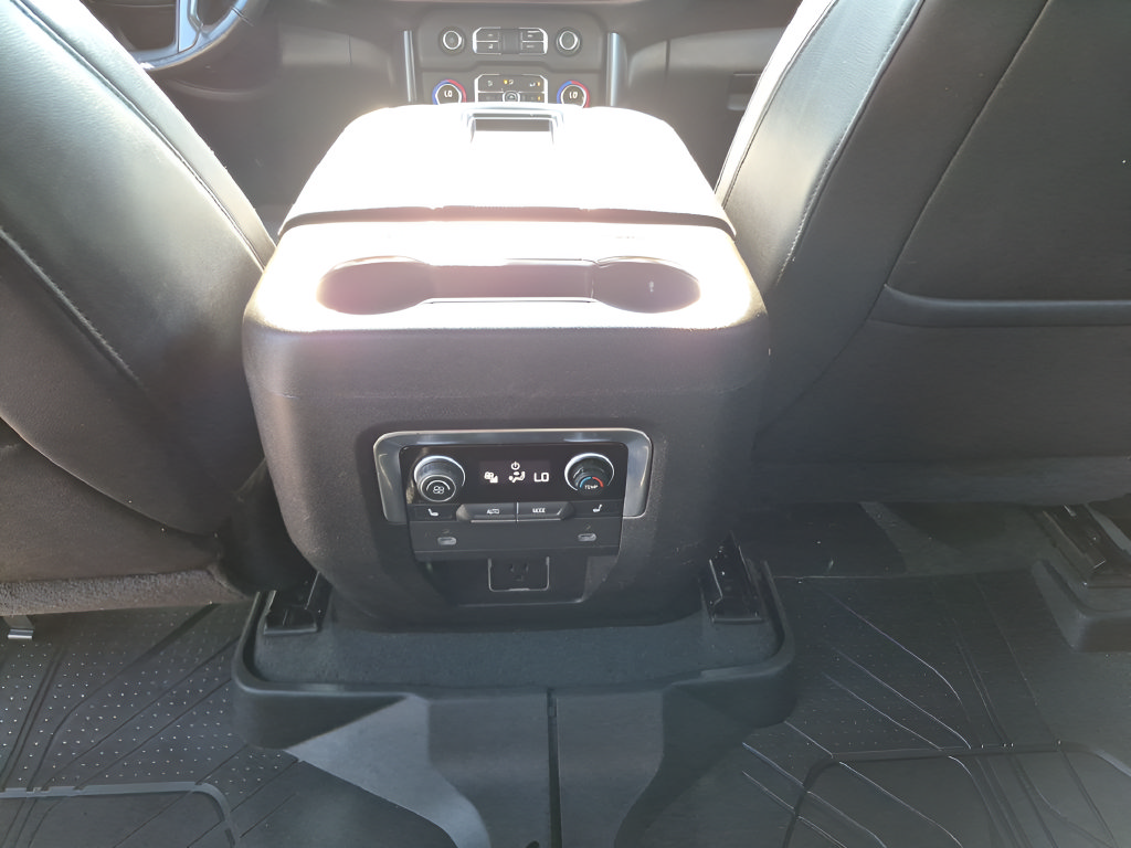Used 2021 Chevrolet Tahoe RST w/ Luxury Package RWD image 34