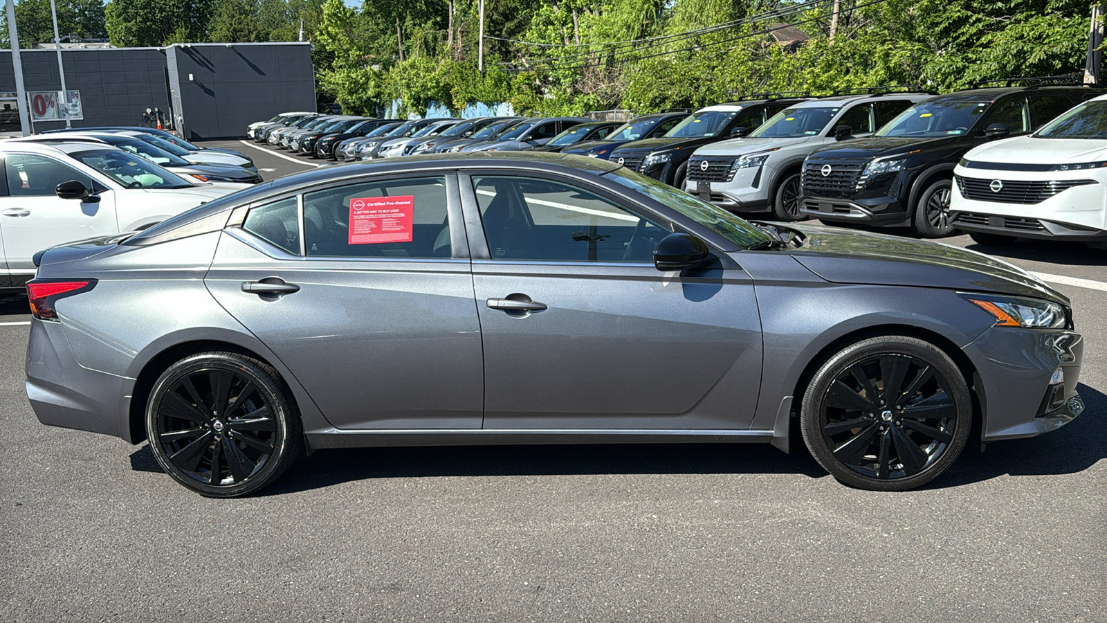 Certified 2022 Nissan Altima 2.5 SR w/ Midnight Edition Package FWD image 25