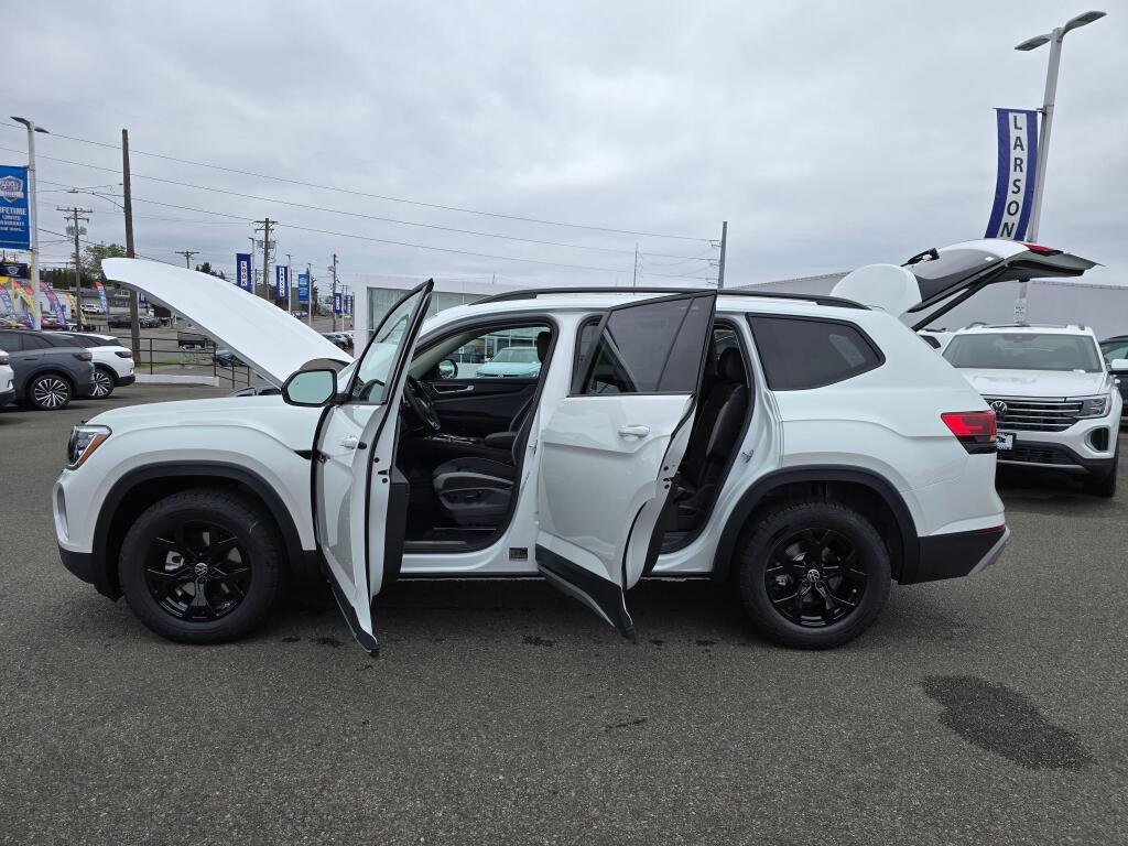 New 2026 Volkswagen Atlas Peak Edition AWD/4WD image 16