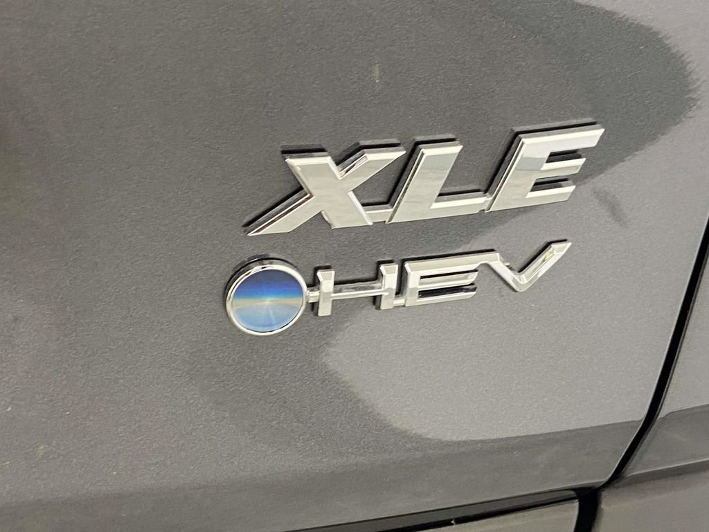Used 2025 Toyota RAV4 XLE w/ Convenience Package AWD/4WD image 12