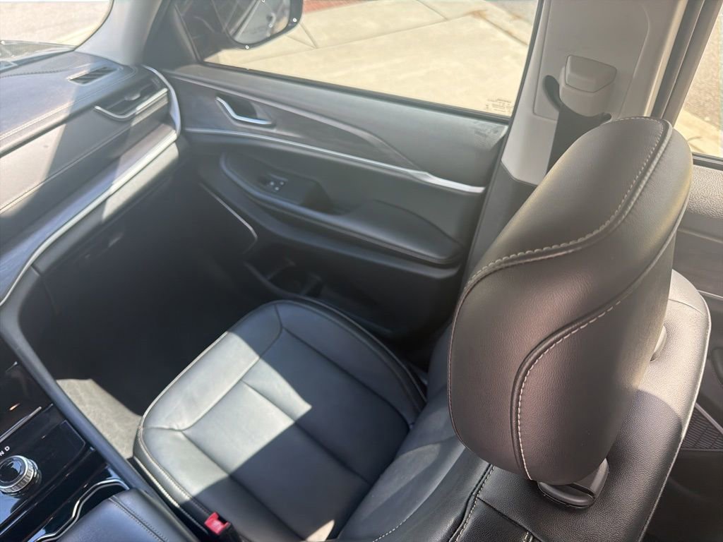 Used 2021 Jeep Grand Cherokee L Limited image 21