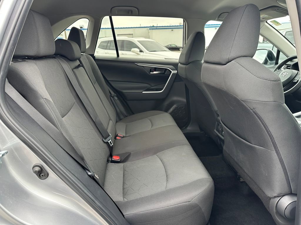 Used 2024 Toyota RAV4 XLE FWD image 16