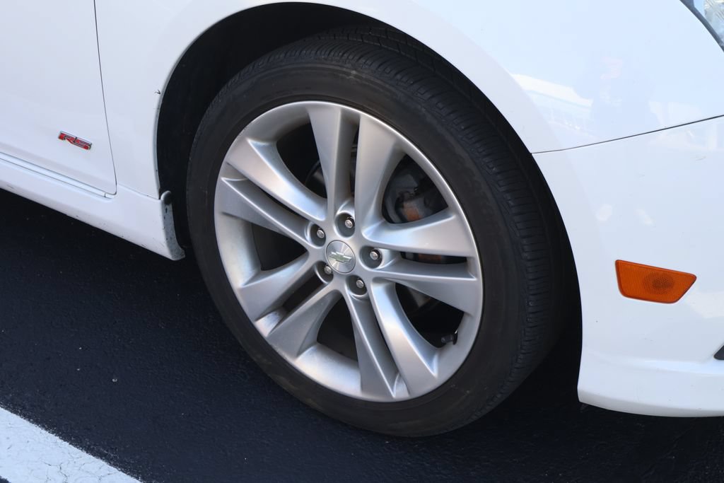 Used 2012 Chevrolet Cruze LTZ w/ RS Package FWD image 5