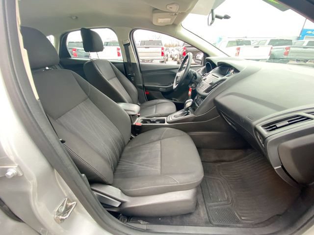 Used 2015 Ford Focus SE w/ SE Sport Package FWD image 37