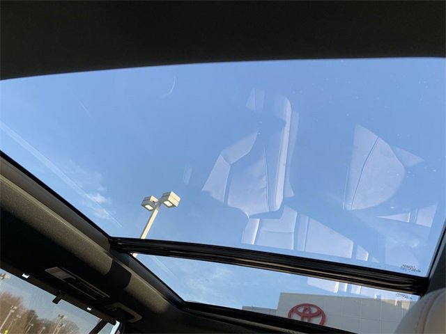 Used 2026 Toyota Grand Highlander AWD Hybrid image 30