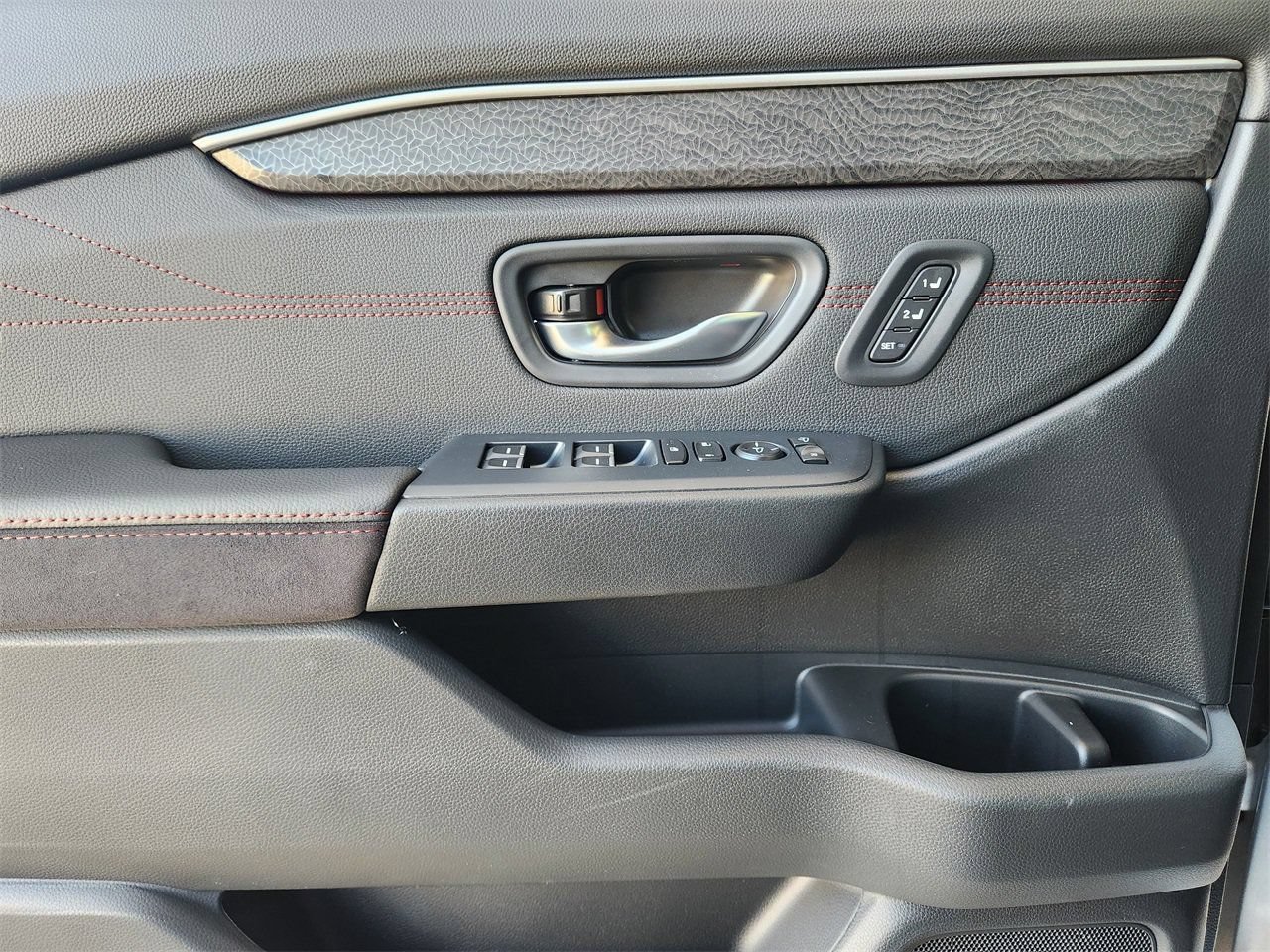 New 2026 Honda Pilot Black Edition image 17