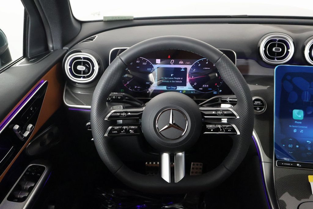 New 2027 Mercedes-Benz GLC 300 image 3